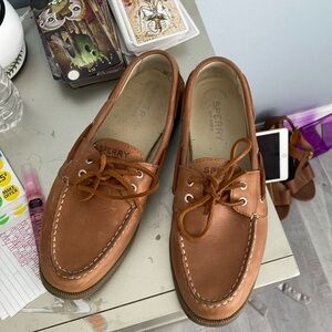 Sperry boat shoes